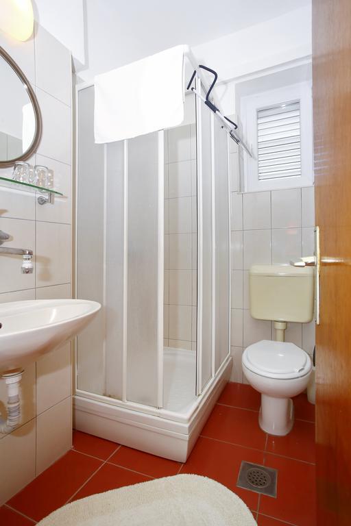 Rooms & Apartments Soline Nuove Biograd Na Moru Eksteriør billede